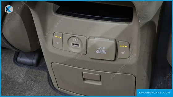 KIA CARNIVAL GASOLINE 9-SEATER NOBLESSE SPECIAL