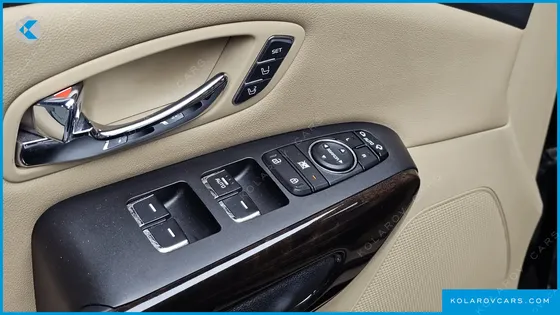 KIA CARNIVAL GASOLINE 9-SEATER NOBLESSE SPECIAL