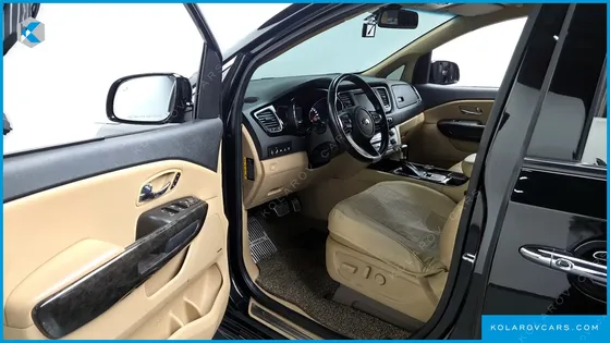 KIA CARNIVAL GASOLINE 9-SEATER HI-LIMOUSINE