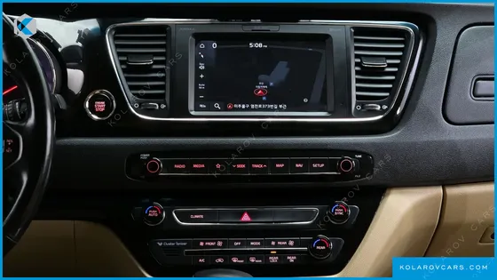 KIA CARNIVAL GASOLINE 9-SEATER HI-LIMOUSINE