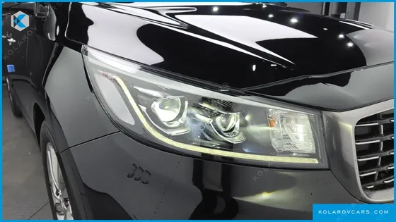 KIA CARNIVAL GASOLINE 9-SEATER HI-LIMOUSINE