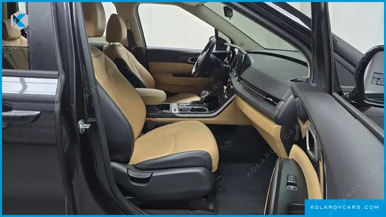KIA CARNIVAL DIESEL 9-SEATER PRESTIGE