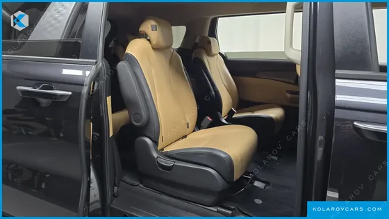 KIA CARNIVAL DIESEL 9-SEATER PRESTIGE