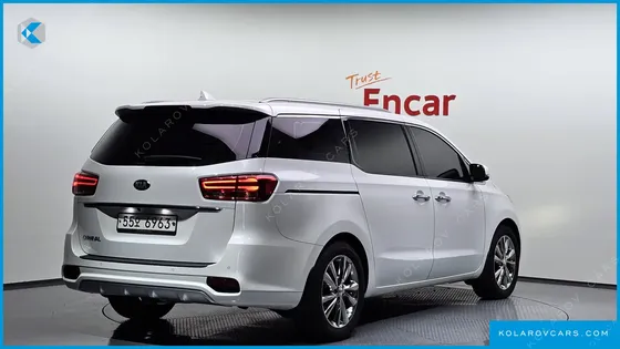 KIA CARNIVAL 9-SEATER PRSTIGE
