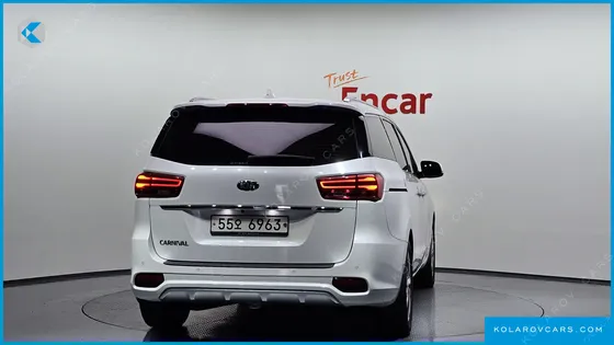 KIA CARNIVAL 9-SEATER PRSTIGE