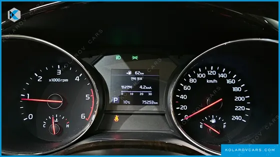 KIA CARNIVAL 9-SEATER PRSTIGE