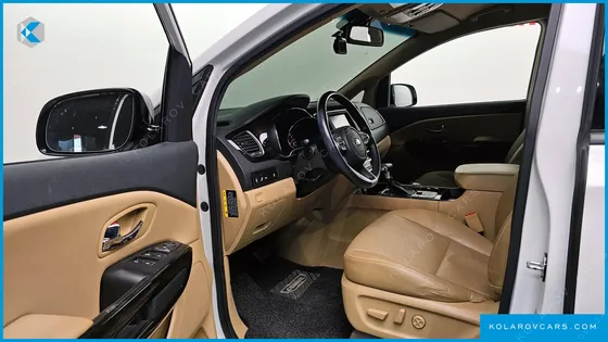 KIA CARNIVAL 9-SEATER PRSTIGE