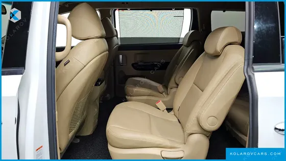 KIA CARNIVAL 9-SEATER PRSTIGE