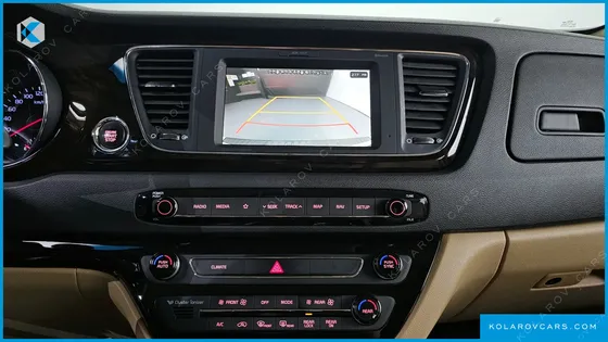 KIA CARNIVAL 9-SEATER PRSTIGE