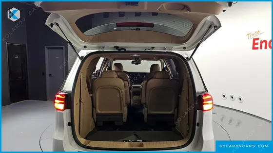 KIA CARNIVAL 9-SEATER PRSTIGE