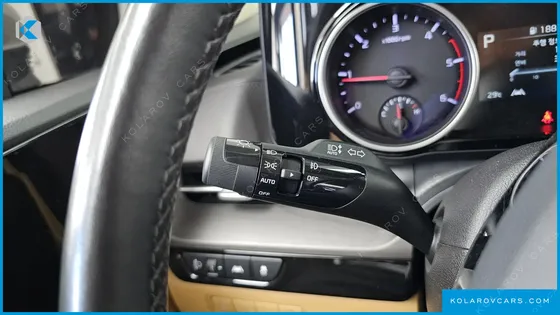 KIA CARNIVAL DIESEL 9-SEATER PRESTIGE