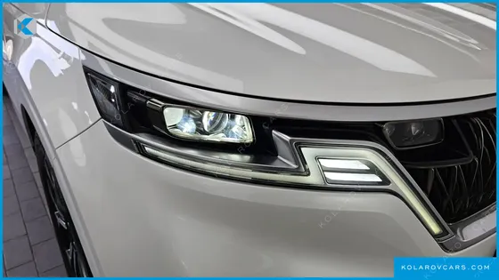 KIA CARNIVAL DIESEL 9-SEATER PRESTIGE