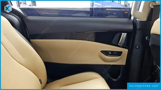 KIA CARNIVAL DIESEL 9-SEATER PRESTIGE