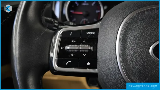 KIA CARNIVAL DIESEL 9-SEATER PRESTIGE