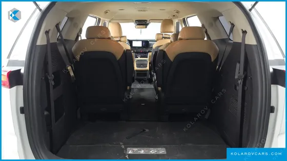 KIA CARNIVAL DIESEL 9-SEATER PRESTIGE