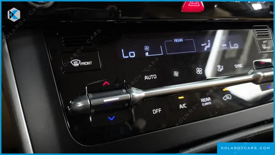 KIA CARNIVAL DIESEL 9-SEATER PRESTIGE