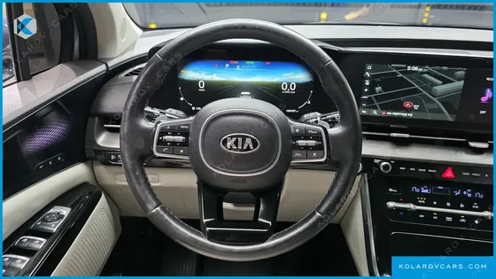 KIA CARNIVAL GASOLINE 7-SEATER SIGNATURE