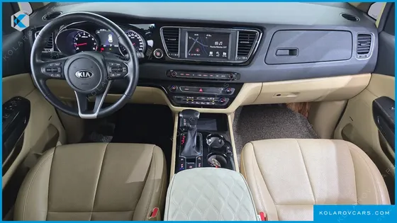 KIA CARNIVAL GASOLINE 7-SEATER HI-LIMOUSINE