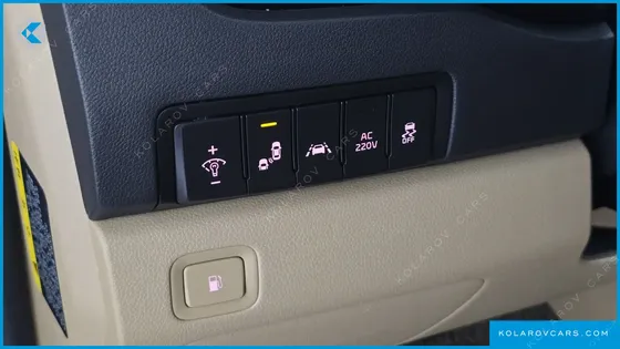 KIA CARNIVAL GASOLINE 7-SEATER HI-LIMOUSINE
