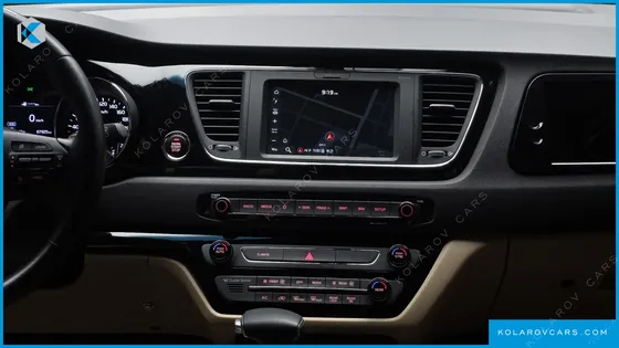 KIA CARNIVAL 9-SEATER HI-LIMOUSINE