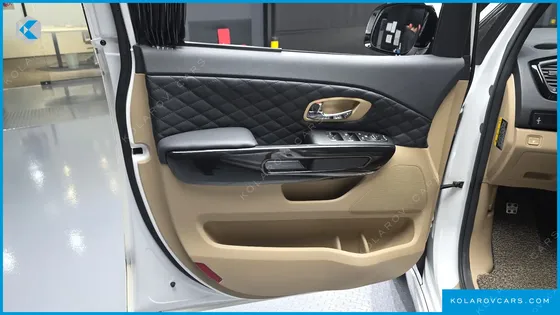 KIA CARNIVAL 9-SEATER HI-LIMOUSINE