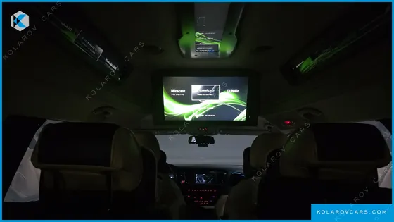 KIA CARNIVAL 9-SEATER HI-LIMOUSINE