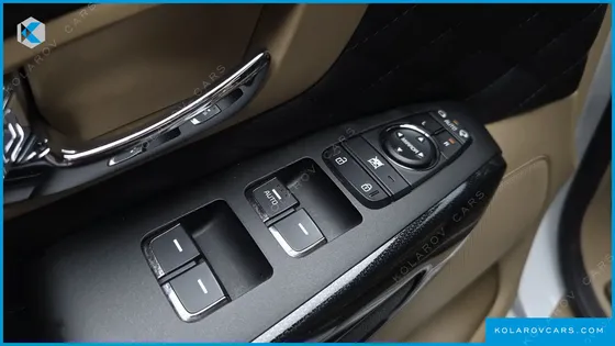 KIA CARNIVAL 9-SEATER HI-LIMOUSINE