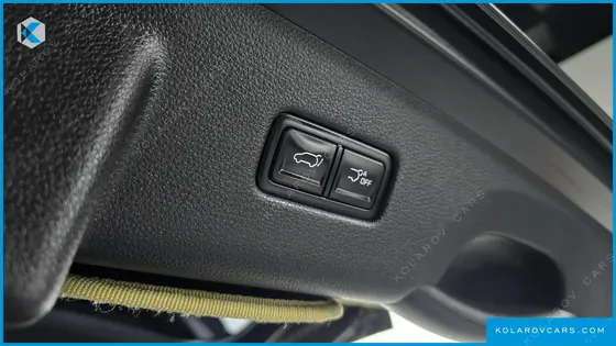 KIA CARNIVAL DIESEL 9-SEATER NOBLESSE