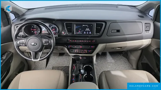 KIA CARNIVAL 9-SEATER LUXURY