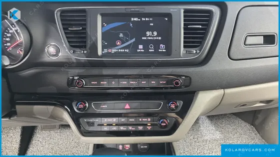 KIA CARNIVAL 9-SEATER LUXURY