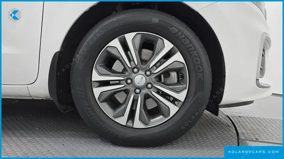 KIA CARNIVAL 9-SEATER LUXURY
