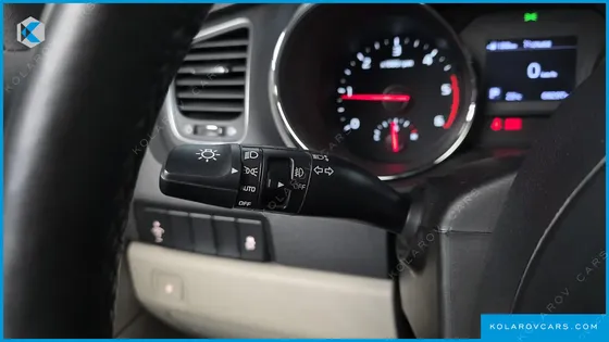 KIA CARNIVAL 9-SEATER LUXURY