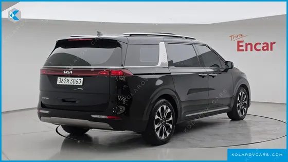 KIA CARNIVAL GASOLINE 7-SEATER OUTDOOR