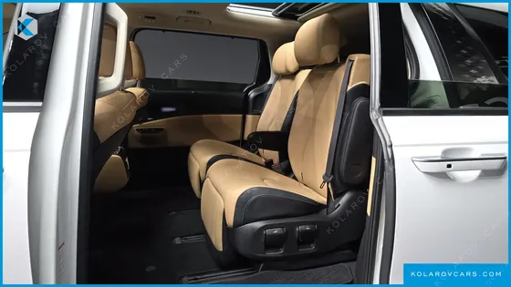 KIA CARNIVAL DIESEL 7-SEATER SIGNATURE