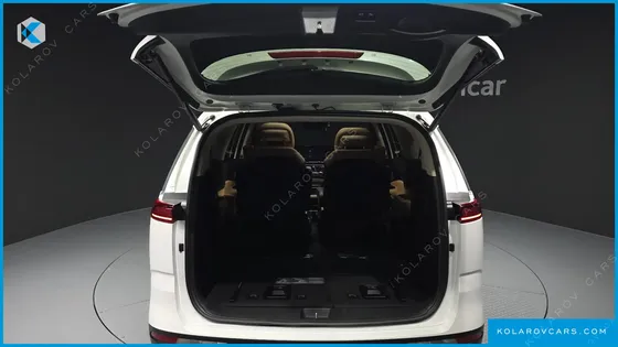 KIA CARNIVAL DIESEL 7-SEATER SIGNATURE