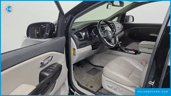 KIA CARNIVAL GASOLINE 9-SEATER NOBLESSE SPECIAL