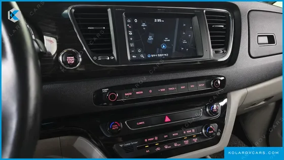 KIA CARNIVAL GASOLINE 9-SEATER NOBLESSE SPECIAL