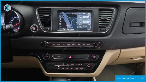 KIA CARNIVAL 9-SEATER LUXURY
