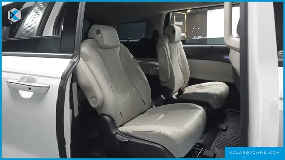 KIA CARNIVAL DIESEL 9-SEATER SIGNATURE