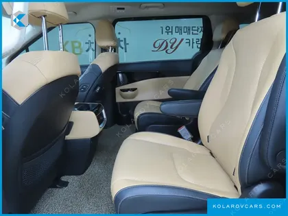 KIA CARNIVAL GASOLINE 9-SEATER NOBLESSE