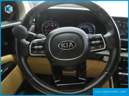 KIA CARNIVAL GASOLINE 9-SEATER NOBLESSE