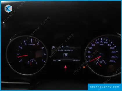 KIA CARNIVAL GASOLINE 9-SEATER NOBLESSE