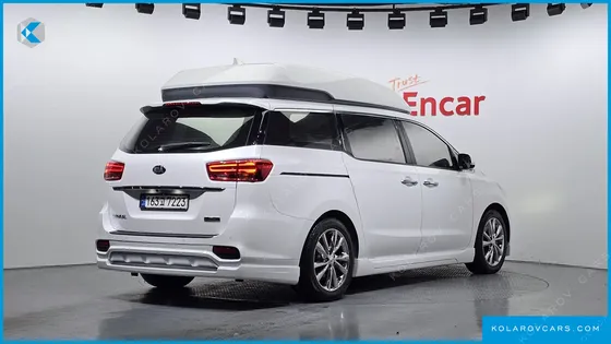 KIA CARNIVAL 7-SEATER HI-LIMOUSINE