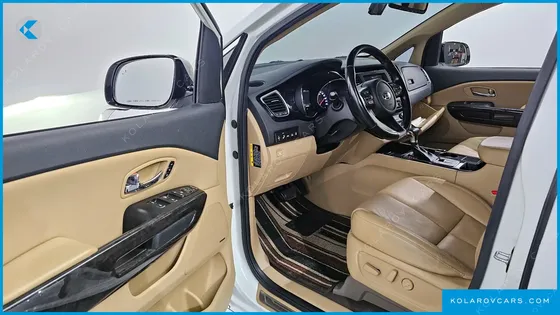 KIA CARNIVAL 7-SEATER HI-LIMOUSINE