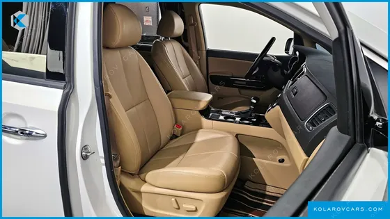 KIA CARNIVAL 7-SEATER HI-LIMOUSINE