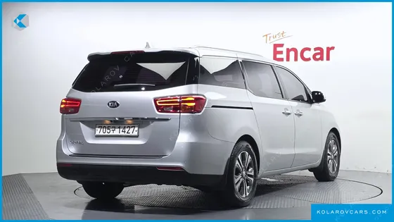KIA CARNIVAL 11-SEATER PRESTIGE