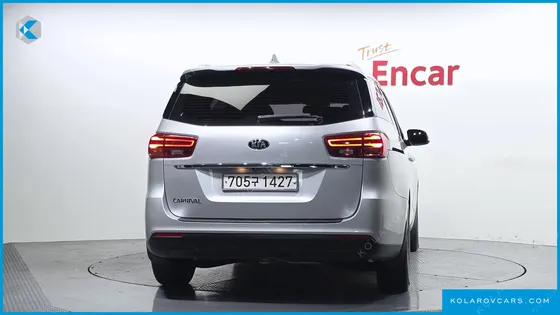 KIA CARNIVAL 11-SEATER PRESTIGE