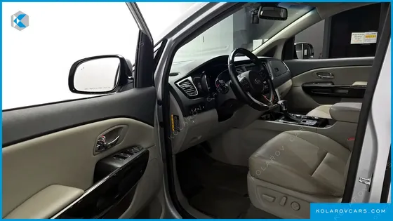 KIA CARNIVAL 11-SEATER PRESTIGE
