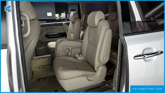 KIA CARNIVAL 11-SEATER PRESTIGE