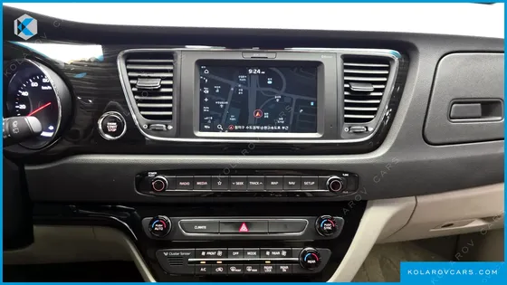 KIA CARNIVAL 11-SEATER PRESTIGE